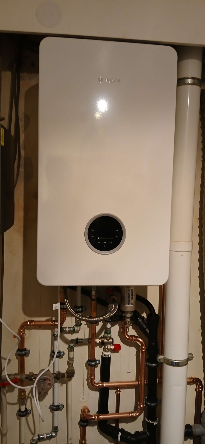 Nieuwe Bosch Condens 5300 aan de wand in Oostende
